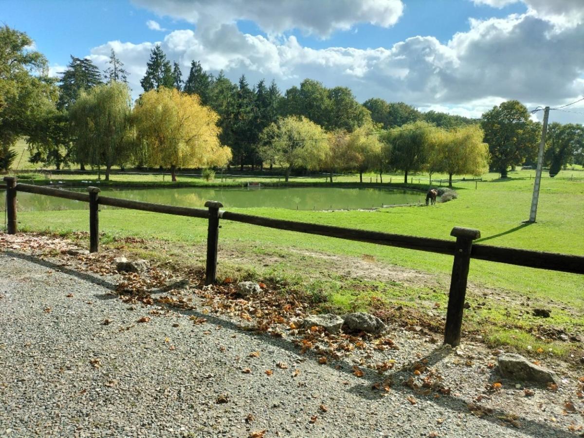 La Ferme Des Bigornes Otel Châtillon-sur-Indre Dış mekan fotoğraf